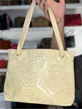 CHANEL CREAM TOTE